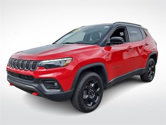 Used 2023 Jeep Compass Trailhawk w/ Trailhawk Elite Group image 1