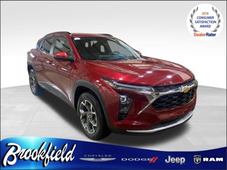 Used 2024 Chevrolet Trax LT image 1