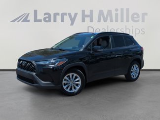 Used 2022 Toyota Corolla Cross LE image 1