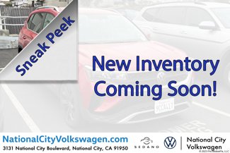 Certified 2022 Volkswagen Taos SE image 1