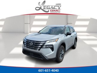 Used 2024 Nissan Rogue S image 1