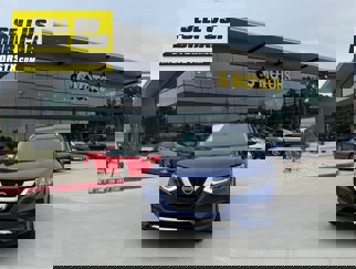 Used 2018 Nissan Rogue SV image 1