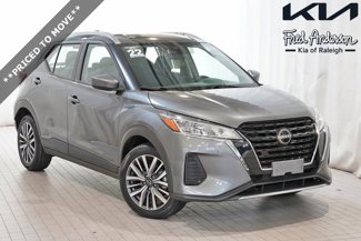 Used 2022 Nissan Kicks SV image 1