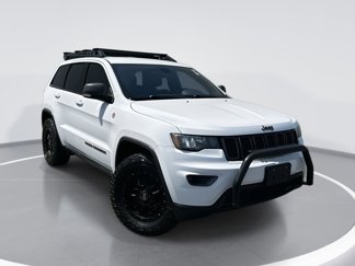 Used 2017 Jeep Grand Cherokee Trailhawk image 1