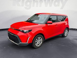 Used 2023 Kia Soul LX image 1