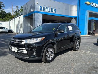 Used 2018 Toyota Highlander XLE image 1