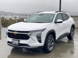 Used 2025 Chevrolet Trax LT w/ Driver Confidence Package image 1