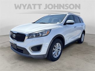Used 2016 Kia Sorento LX image 1