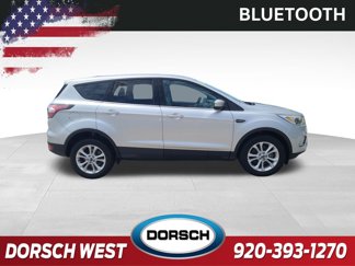 Used 2017 Ford Escape SE image 1
