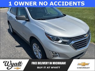 Used 2020 Chevrolet Equinox LS w/ LS Convenience Package image 1