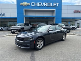 Used 2019 Dodge Charger SXT image 1