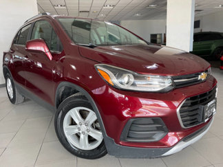Used 2017 Chevrolet Trax LT w/ Driver Confidence Package image 1