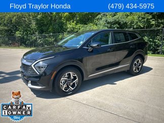 Used 2024 Kia Sportage LX image 1
