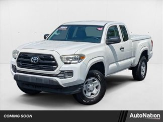Used 2016 Toyota Tacoma SR image 1