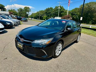 Used 2016 Toyota Camry LE image 1