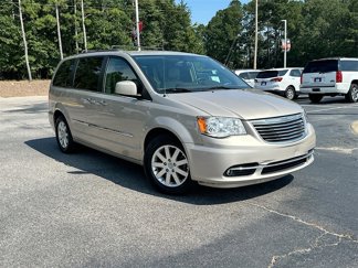 Used 2015 Chrysler Town & Country Touring w/ Driver Convenience Group image 1