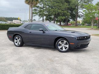 Used 2018 Dodge Challenger SXT image 1