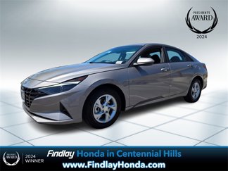Used 2022 Hyundai Elantra SE image 1