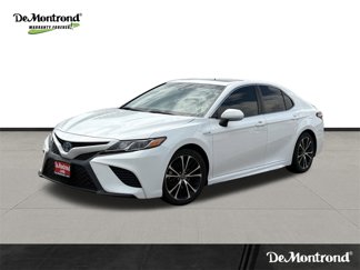 Used 2018 Toyota Camry SE image 1