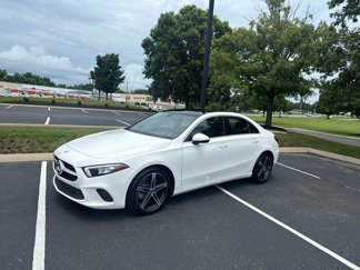 Used 2022 Mercedes-Benz A 220 image 1