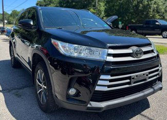 Used 2017 Toyota Highlander XLE image 1