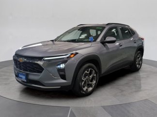 Used 2024 Chevrolet Trax LT w/ Driver Confidence Package image 1