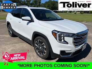 Used 2022 GMC Terrain SLT image 1