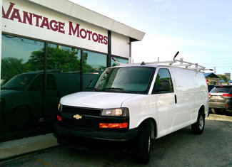 Used 2020 Chevrolet Express 3500 w/ Driver Convenience Package image 1