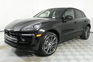New 2025 Porsche Macan image 1
