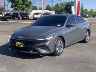 Used 2024 Hyundai Elantra SEL image 1