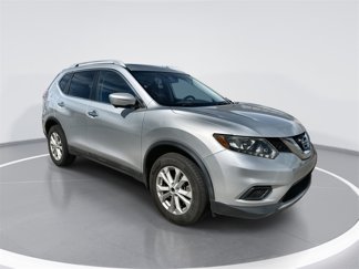 Used 2015 Nissan Rogue SV w/ SV Premium Package image 1