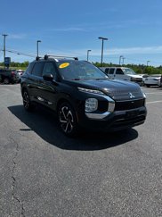 Used 2022 Mitsubishi Outlander ES image 1