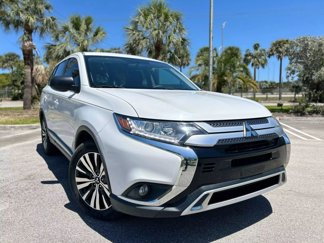 Used 2019 Mitsubishi Outlander ES image 1