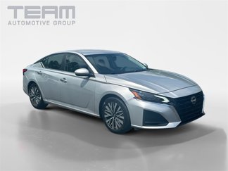 Used 2023 Nissan Altima 2.5 SV image 1