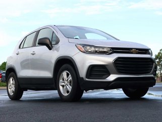 Used 2018 Chevrolet Trax LS image 1