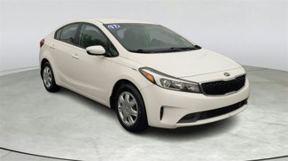 Used 2017 Kia Forte LX image 1