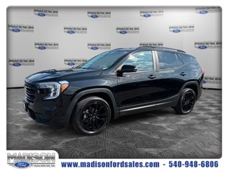 Used 2022 GMC Terrain SLE w/ Driver Convenience Package image 1