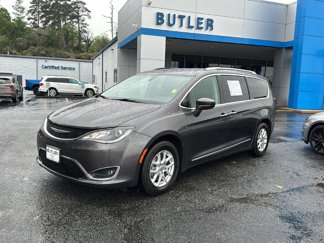 Used 2020 Chrysler Pacifica Touring-L image 1