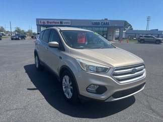 Used 2017 Ford Escape SE image 1