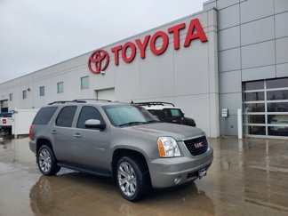Used 2008 GMC Yukon SLT w/ SLT Preferred Equipment Group image 1