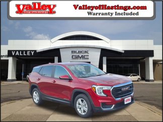 Used 2024 GMC Terrain SLE image 1