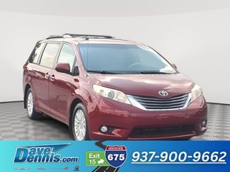 Used 2013 Toyota Sienna XLE image 1