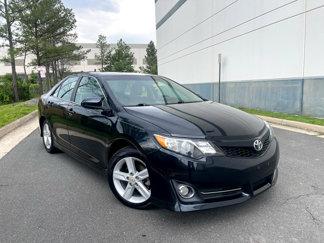 Used 2012 Toyota Camry SE image 1