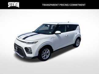 Used 2022 Kia Soul LX w/ Technology Package image 1