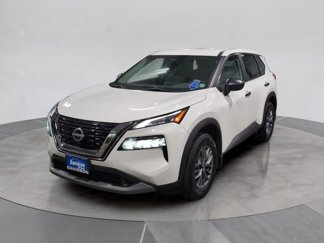 Used 2022 Nissan Rogue S image 1
