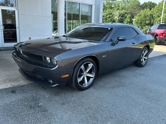 Used 2014 Dodge Challenger SXT image 1