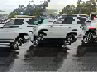 Used 2020 Chevrolet Traverse LT video 2