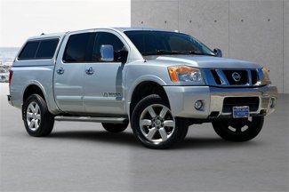 Used 2011 Nissan Titan SL image 1