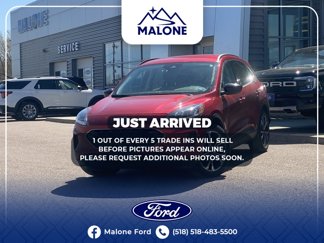Used 2021 Ford Escape SE w/ SE Sport Appearance Package image 1