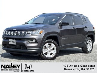 Used 2022 Jeep Compass Latitude image 1